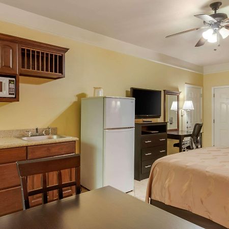 Quality Inn & Suites At The Outlets Mercedes-Weslaco Extérieur photo