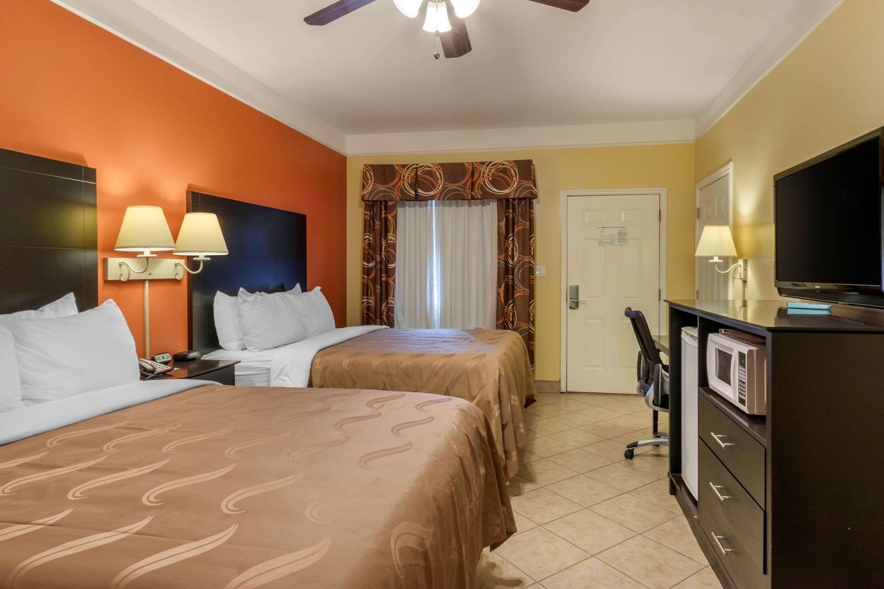 Quality Inn & Suites At The Outlets Mercedes-Weslaco Extérieur photo