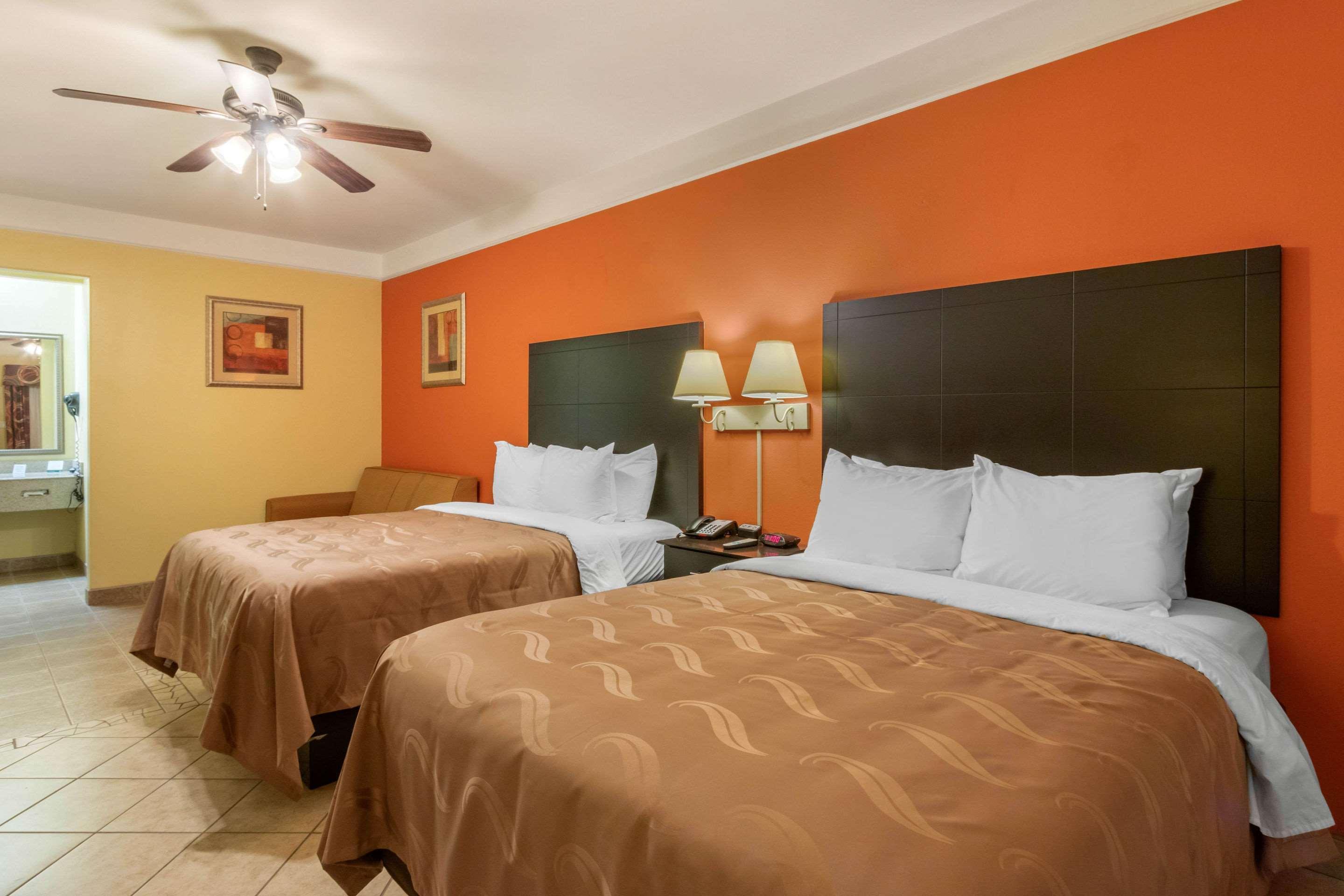 Quality Inn & Suites At The Outlets Mercedes-Weslaco Extérieur photo