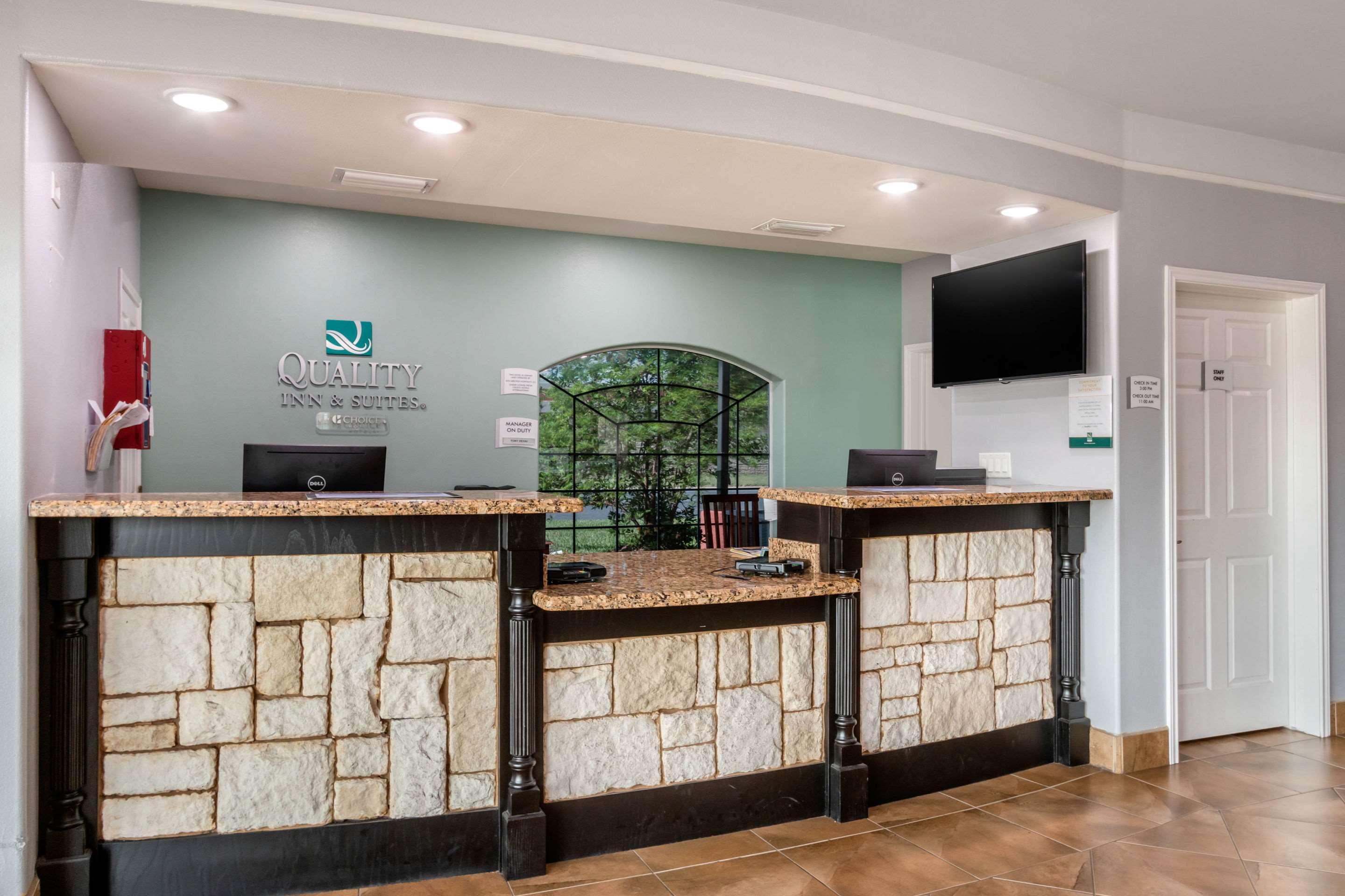 Quality Inn & Suites At The Outlets Mercedes-Weslaco Extérieur photo