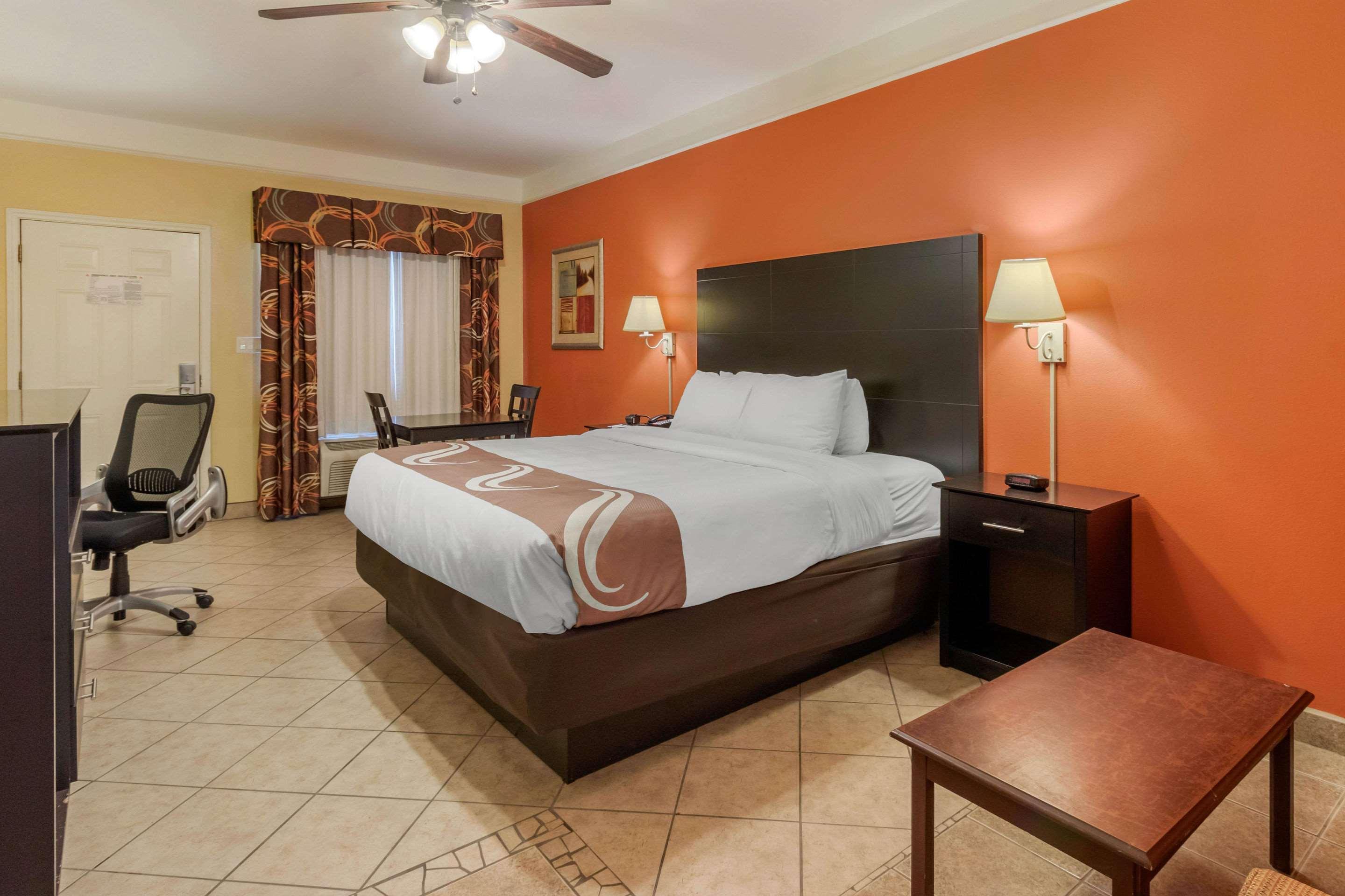 Quality Inn & Suites At The Outlets Mercedes-Weslaco Extérieur photo
