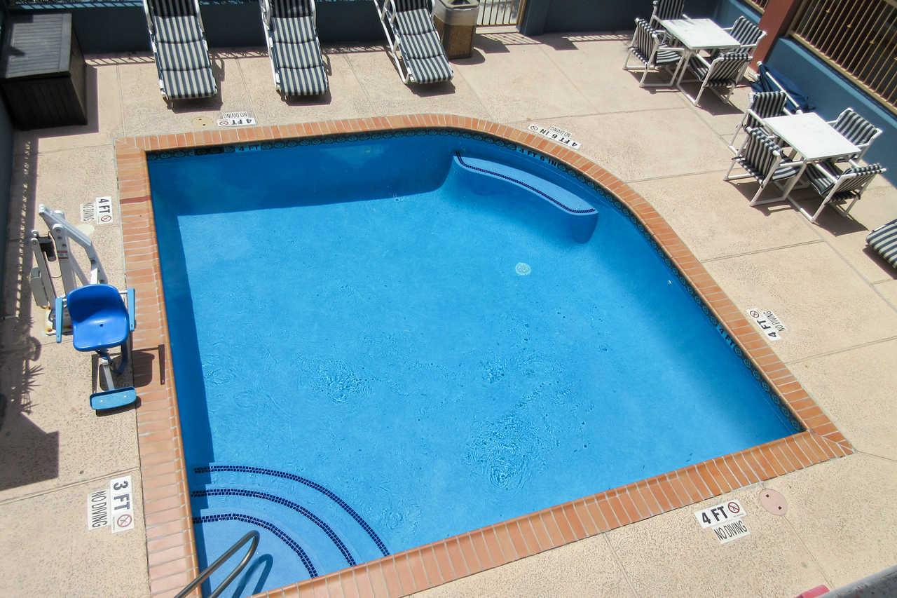 Quality Inn & Suites At The Outlets Mercedes-Weslaco Extérieur photo