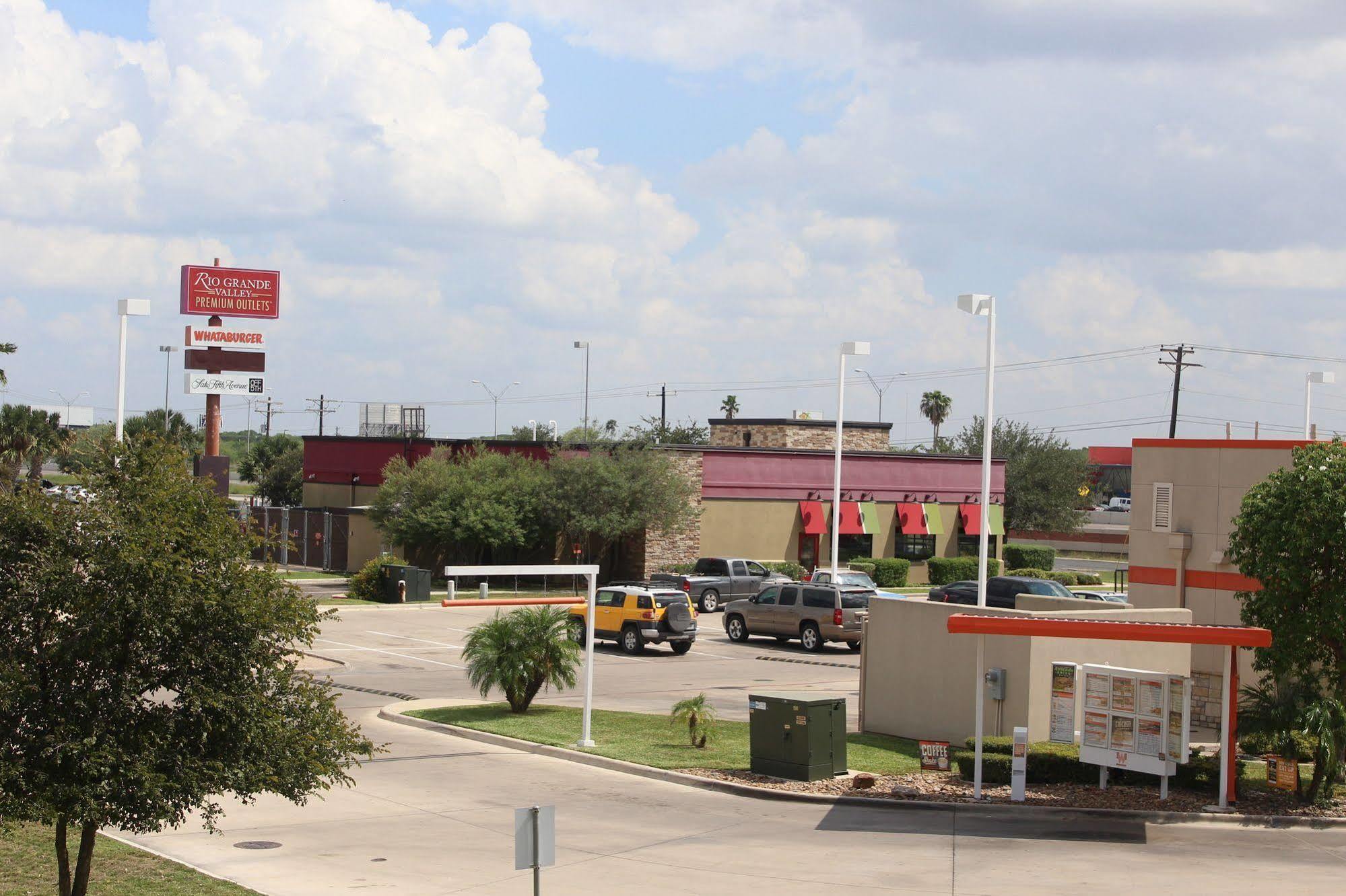 Quality Inn & Suites At The Outlets Mercedes-Weslaco Extérieur photo