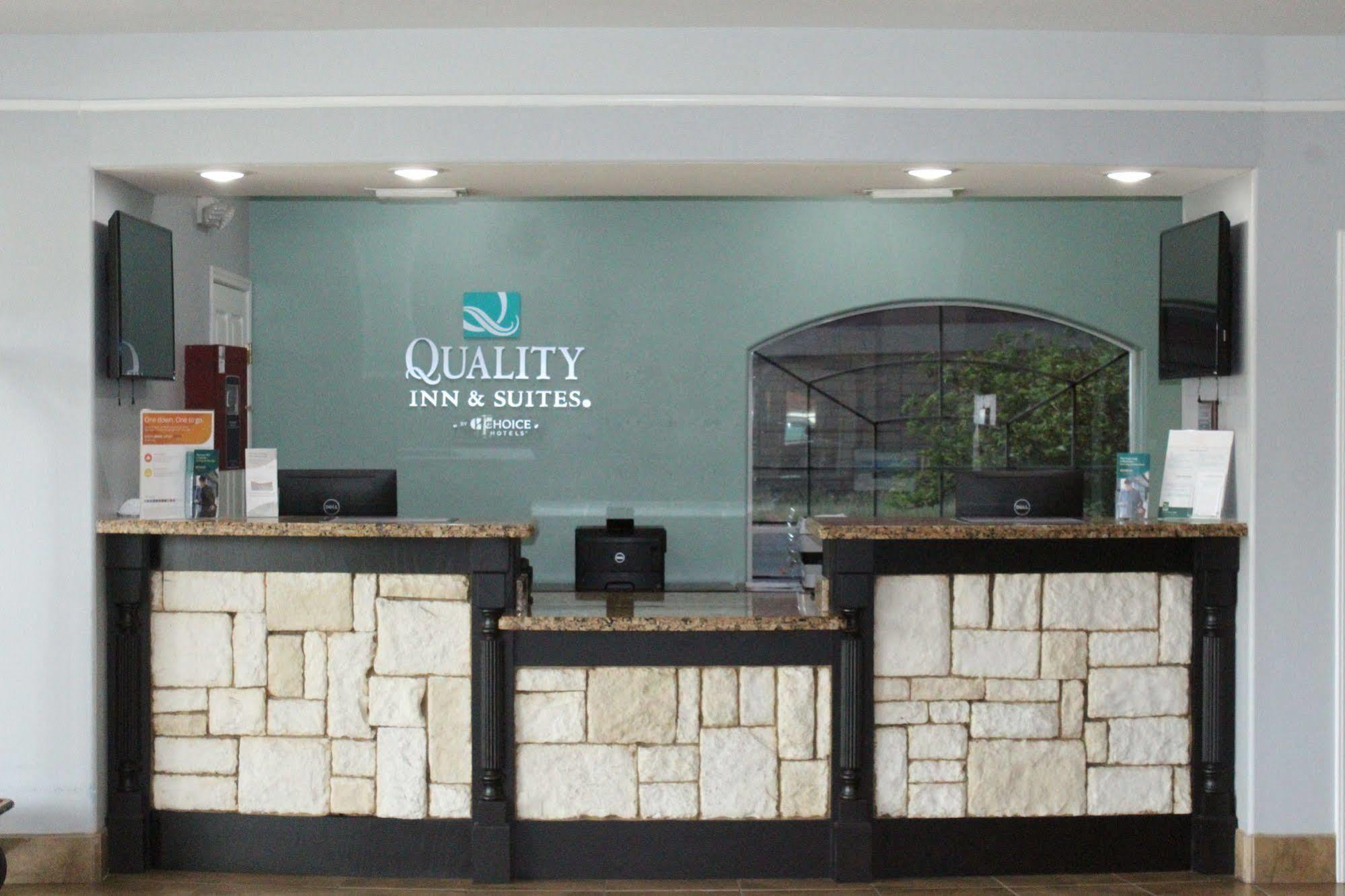 Quality Inn & Suites At The Outlets Mercedes-Weslaco Extérieur photo