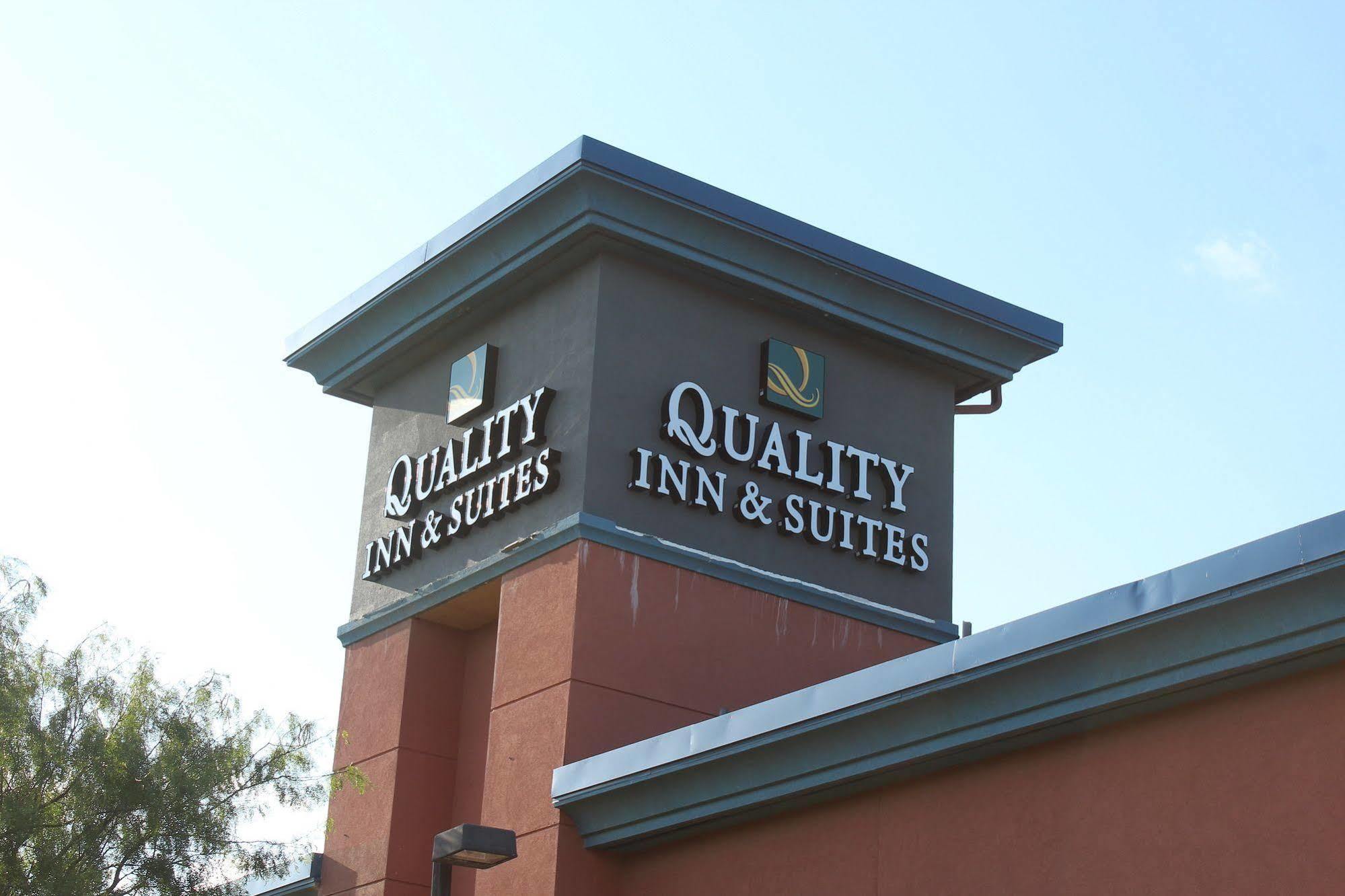 Quality Inn & Suites At The Outlets Mercedes-Weslaco Extérieur photo