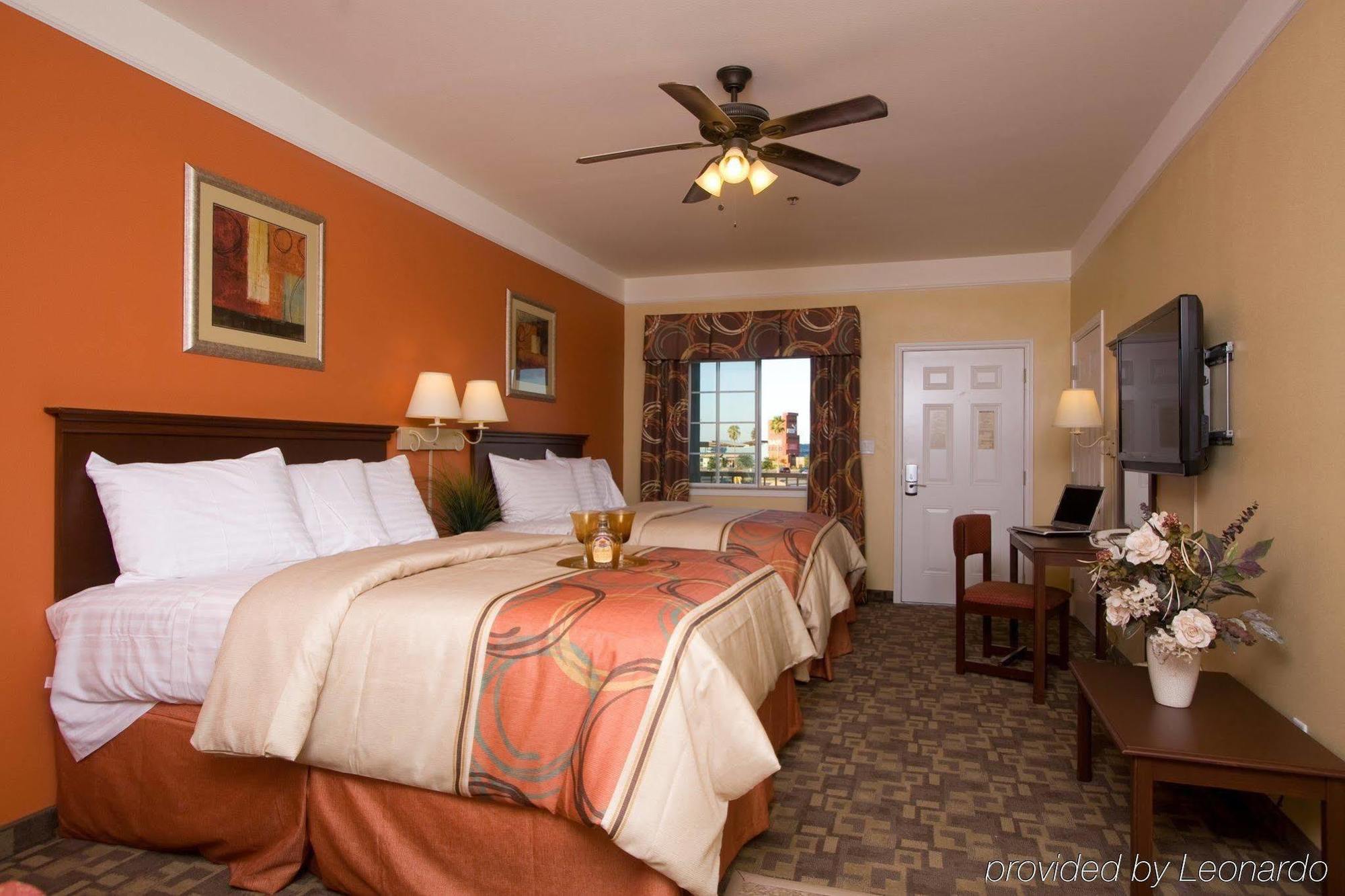 Quality Inn & Suites At The Outlets Mercedes-Weslaco Extérieur photo