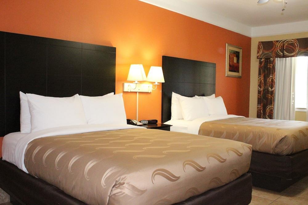 Quality Inn & Suites At The Outlets Mercedes-Weslaco Extérieur photo